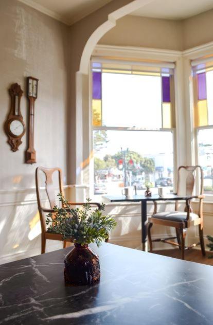 Gosby House Inn, A Four Sisters Inn 퍼시픽 그로브 외부 사진