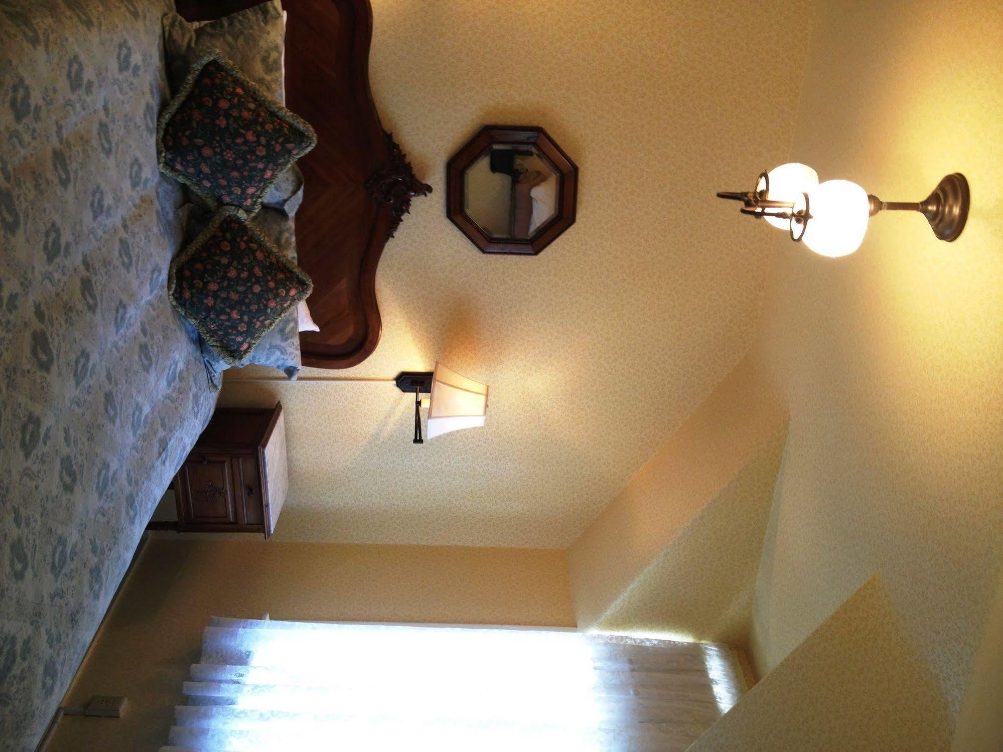 Gosby House Inn, A Four Sisters Inn 퍼시픽 그로브 외부 사진
